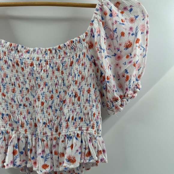 Forever 21 White Floral Smocked Puffed Sleeve Top – Size Small - Picture 3 of 5